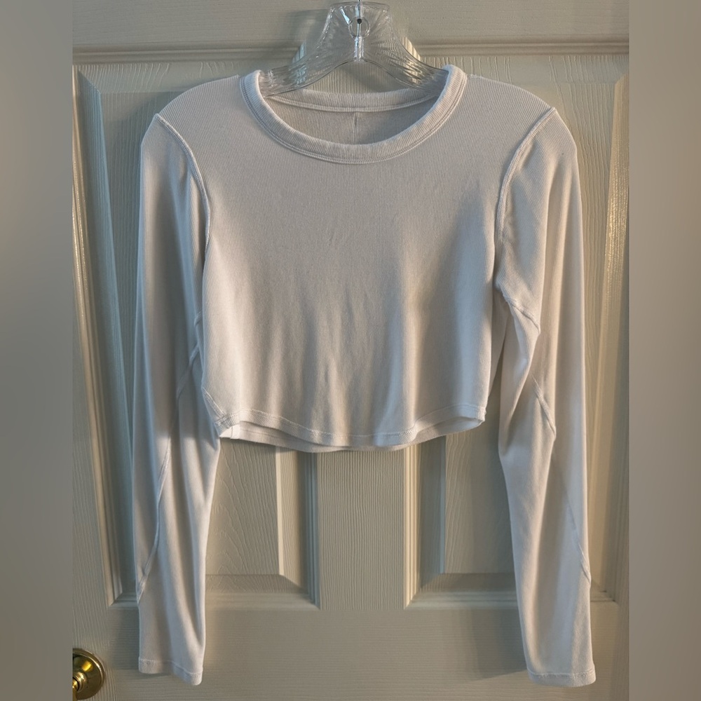 Lululemon Hold Tight Straight-Hem
Cropped Long-Sleeve Shirt